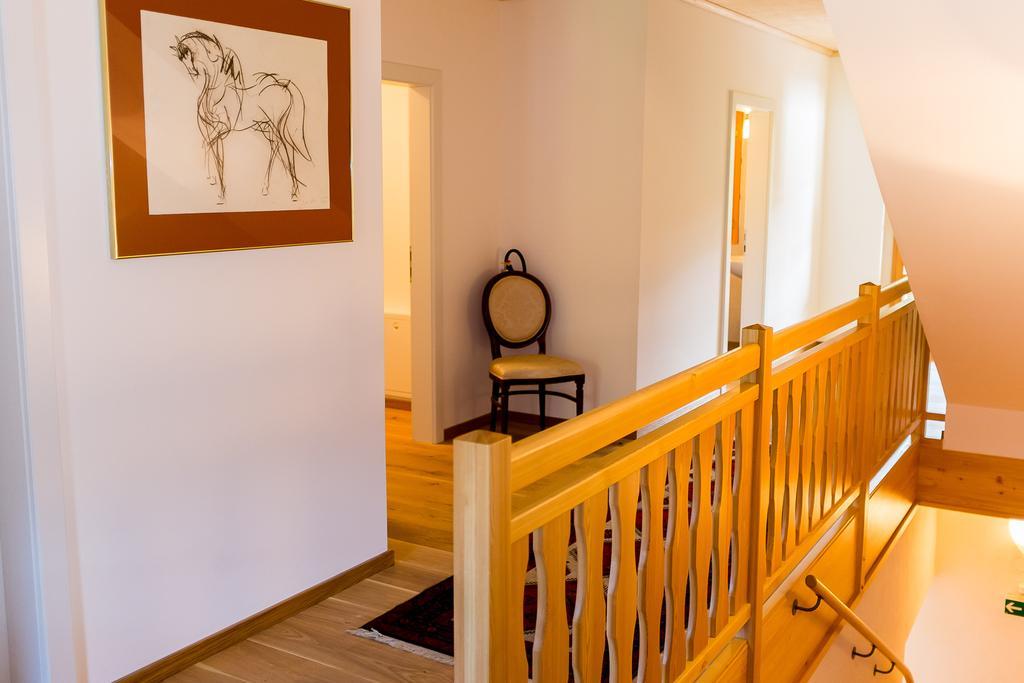 Hotel Stiftsschmiede Ossiach Extérieur photo