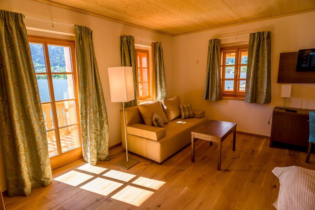 Hotel Stiftsschmiede Ossiach Extérieur photo